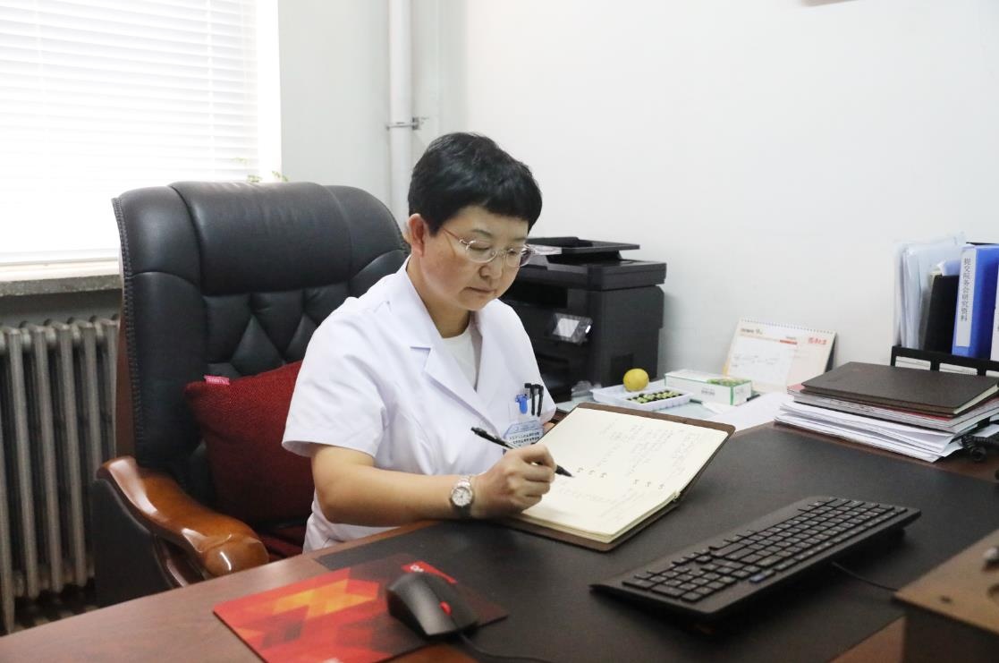 面对面述职实打实做事李珏院长作为海淀区人大代表向选民述职